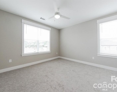 17014 Fairmount Way - Photo Thumbnail 17