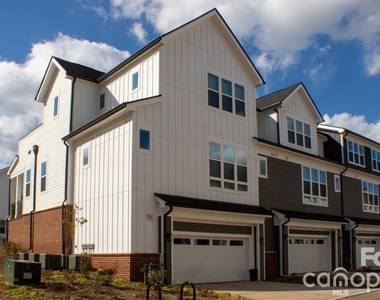 17014 Fairmount Way - Photo Thumbnail 2