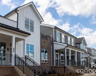 17014 Fairmount Way - Photo Thumbnail 1
