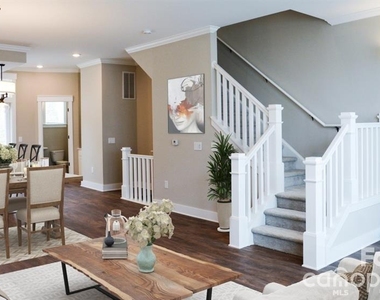 17014 Fairmount Way - Photo Thumbnail 10