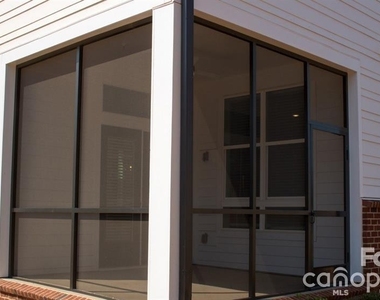 17014 Fairmount Way - Photo Thumbnail 24