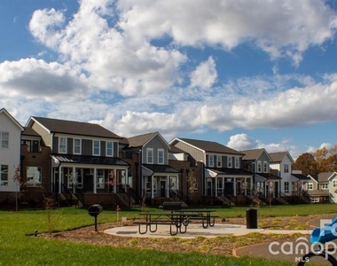 17014 Fairmount Way - Photo Thumbnail 33