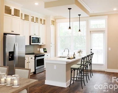17014 Fairmount Way - Photo Thumbnail 4