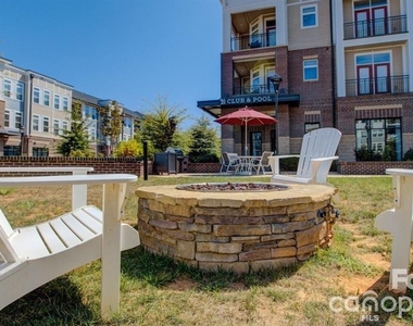 16408 Holly Crest Lane - Photo Thumbnail 22