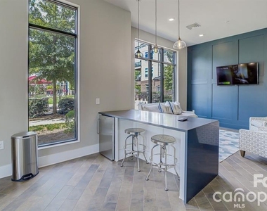 16408 Holly Crest Lane - Photo Thumbnail 9