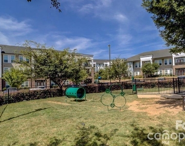 16408 Holly Crest Lane - Photo Thumbnail 24