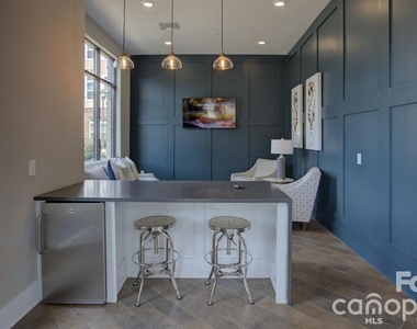 16408 Holly Crest Lane - Photo Thumbnail 10