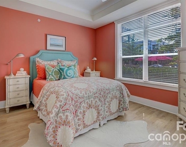 16408 Holly Crest Lane - Photo Thumbnail 33