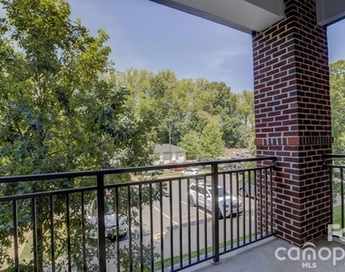 16408 Holly Crest Lane - Photo Thumbnail 36
