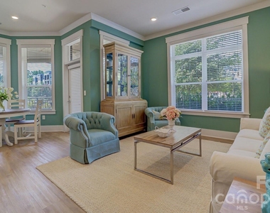 16408 Holly Crest Lane - Photo Thumbnail 32