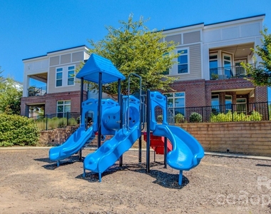16408 Holly Crest Lane - Photo Thumbnail 19