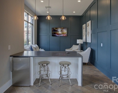 16408 Holly Crest Lane - Photo Thumbnail 10