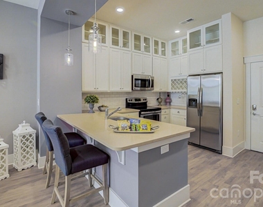 16408 Holly Crest Lane - Photo Thumbnail 37