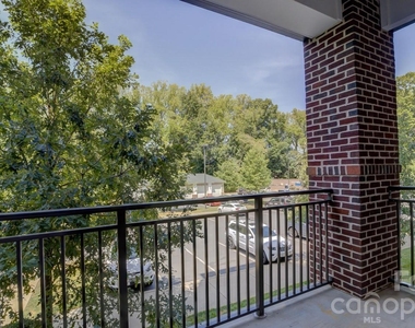 16408 Holly Crest Lane - Photo Thumbnail 36