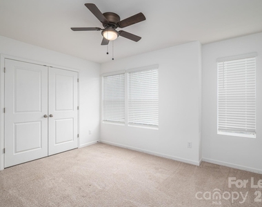 1004 Davis Hills Drive - Photo Thumbnail 9