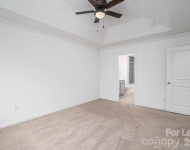 1004 Davis Hills Drive - Photo Thumbnail 10