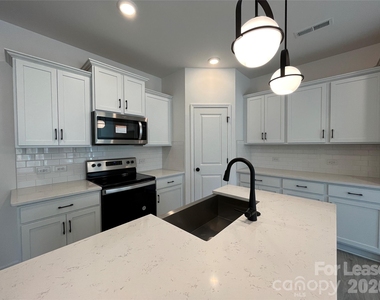 11031 Pagebrook Lane - Photo Thumbnail 10