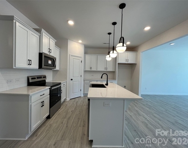 11031 Pagebrook Lane - Photo Thumbnail 5