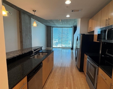 210 N Church Street - Photo Thumbnail 8
