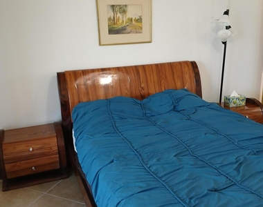 92 Seville - Photo Thumbnail 20