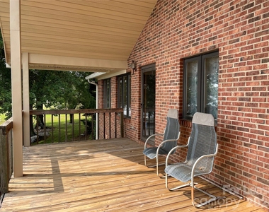 8966 Holdsclaw Road - Photo Thumbnail 24
