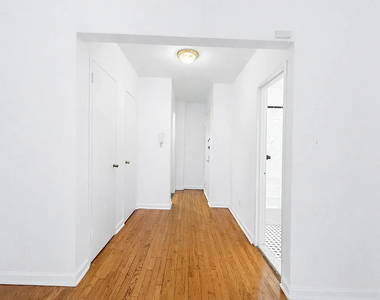 404 East 75th Street - Photo Thumbnail 3