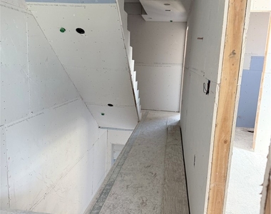 1282 S Leighton Ave. - Photo Thumbnail 3