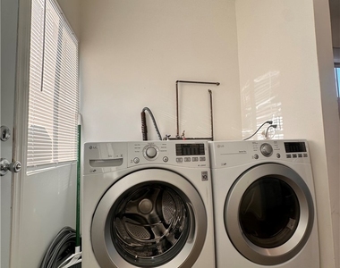 314 Wilshire - Photo Thumbnail 20