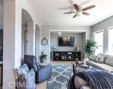 60568 Lace Leaf Court - Photo Thumbnail 20