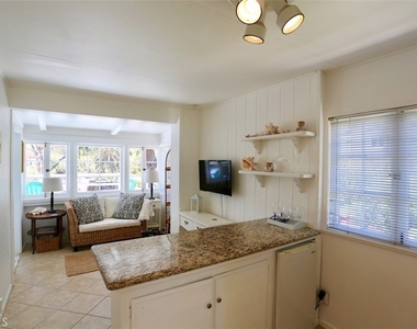 460 Saint Anns Drive - Photo Thumbnail 10