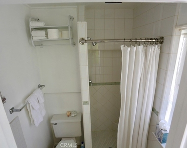 460 Saint Anns Drive - Photo Thumbnail 15