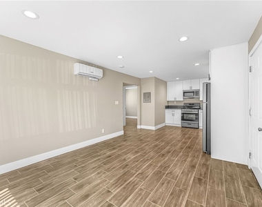 2417 W Stanford - Photo Thumbnail 12