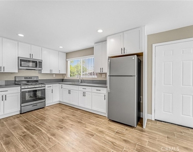 2417 W Stanford - Photo Thumbnail 2