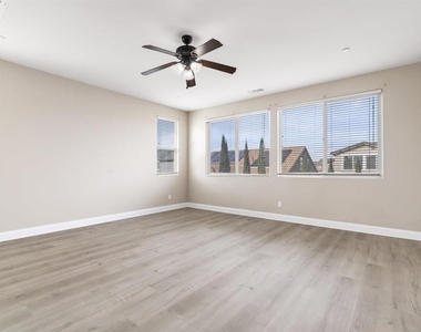 967 Dainty Ave. - Photo Thumbnail 22