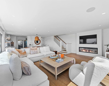 29680 Zuma Bay Way - Photo Thumbnail 5
