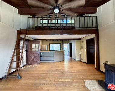 6871 Pacific View Drive - Photo Thumbnail 9