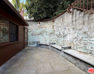 6871 Pacific View Drive - Photo Thumbnail 6