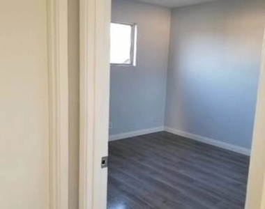 581 Bonita Street - Photo Thumbnail 6