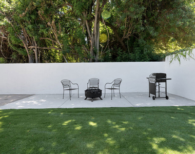 5541 Fallbrook Avenue - Photo Thumbnail 32