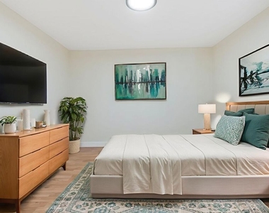 5541 Fallbrook Avenue - Photo Thumbnail 30