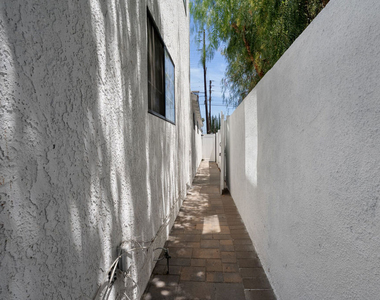 5541 Fallbrook Avenue - Photo Thumbnail 33