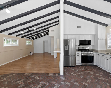 5541 Fallbrook Avenue - Photo Thumbnail 6