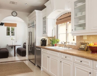 703 Palisades Beach Road - Photo Thumbnail 15