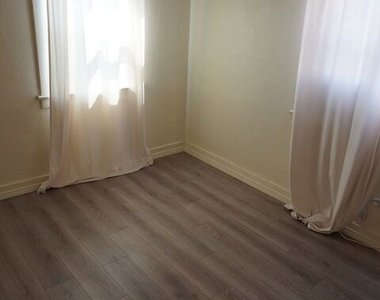 324 E Lime Avenue - Photo Thumbnail 16