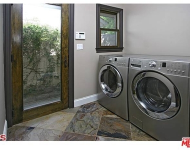 2001 Coldwater Canyon Drive - Photo Thumbnail 17