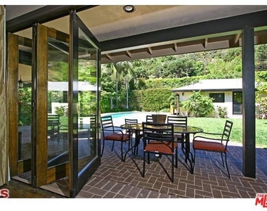 2001 Coldwater Canyon Drive - Photo Thumbnail 14
