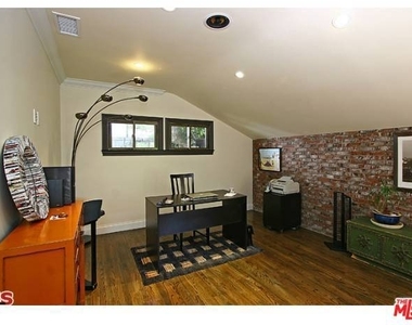 2001 Coldwater Canyon Drive - Photo Thumbnail 9