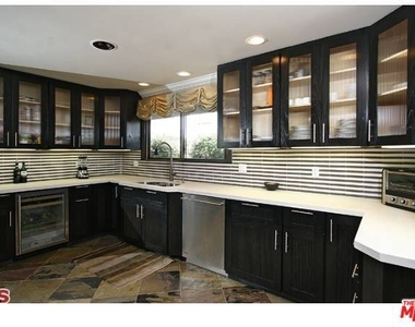 2001 Coldwater Canyon Drive - Photo Thumbnail 4