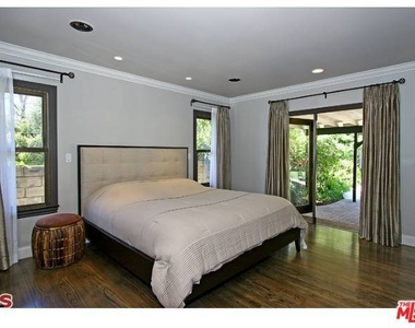 2001 Coldwater Canyon Drive - Photo Thumbnail 6