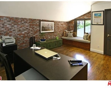 2001 Coldwater Canyon Drive - Photo Thumbnail 10
